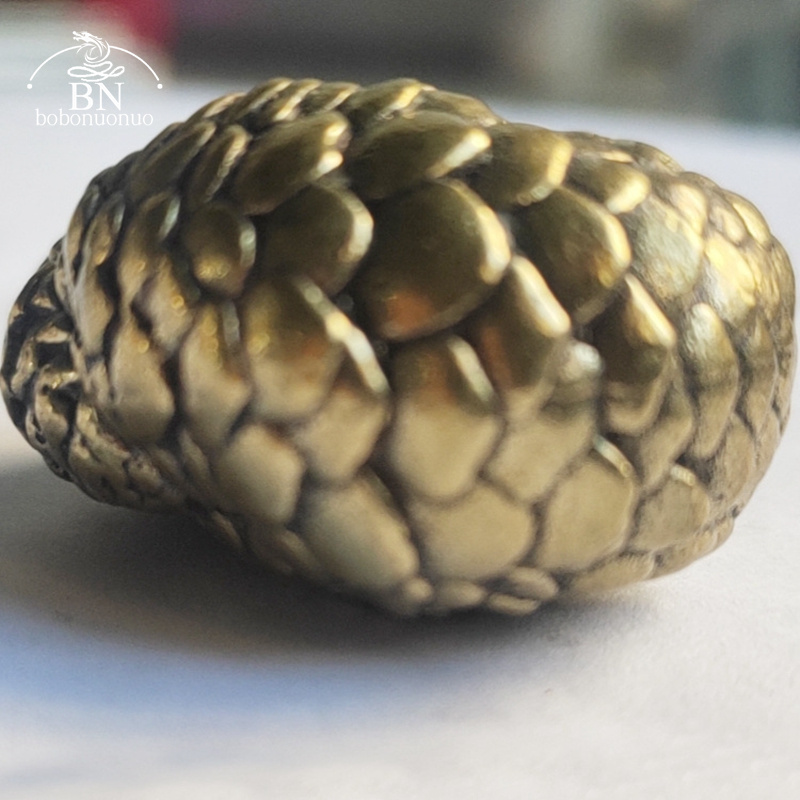 Solid Brass Spherical Pangolin - Retro Gaming Decor recensione e prezzo