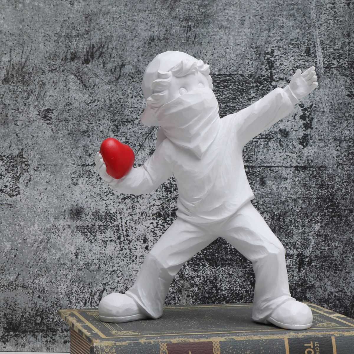 1 pc Resin Banksy Love Sculptu - Retro Gaming Decor recensione e prezzo