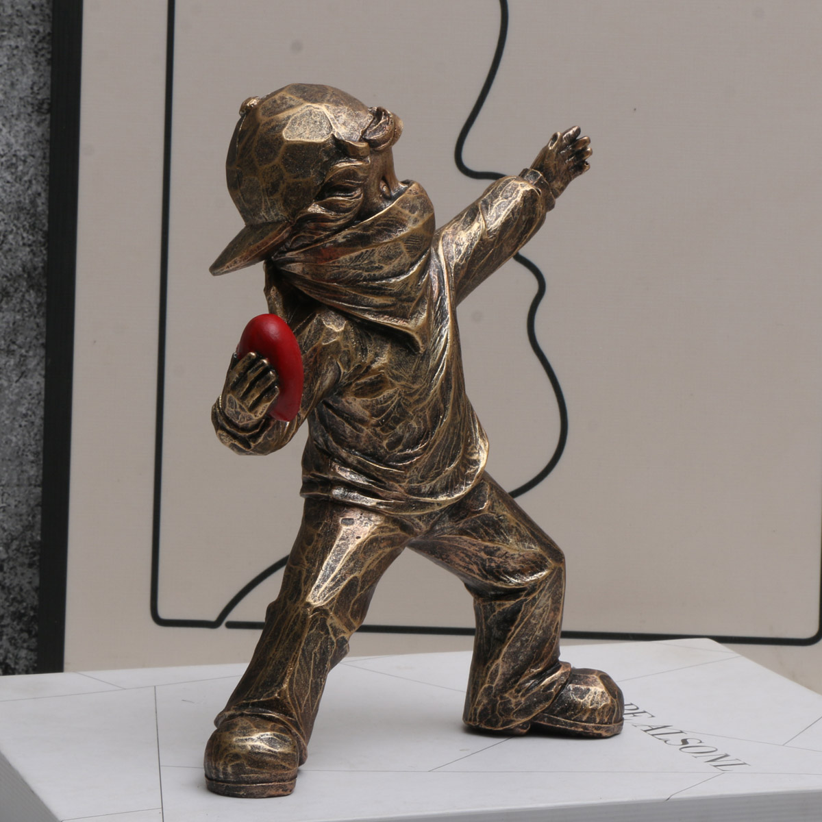 1 pc Resin Banksy Love Sculptu - Retro Gaming Decor recensione e prezzo