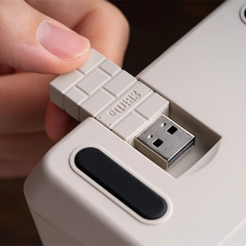 8BitDo Retro 18 Mechanical Num - Retro Gaming Corps recensione e prezzo