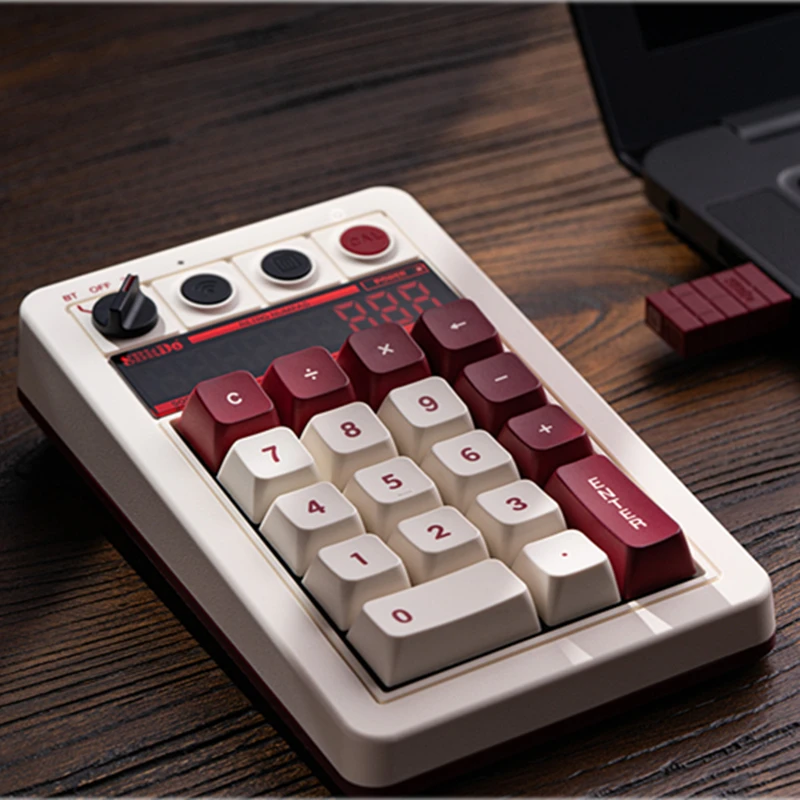 8BitDo Retro 18 Mechanical Num - Retro Gaming Corps recensione e prezzo