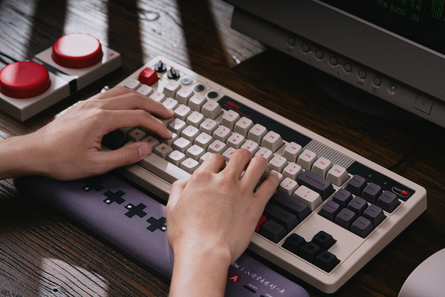 8Bitdo Retro Mechanical Keyboa - Retro Pc Gaming recensione e prezzo