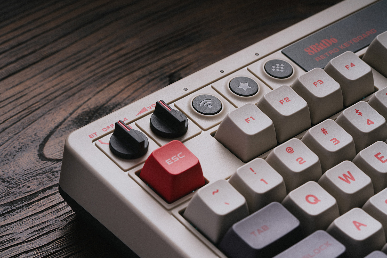 8Bitdo Retro Mechanical Keyboa - Retro Pc Gaming recensione e prezzo